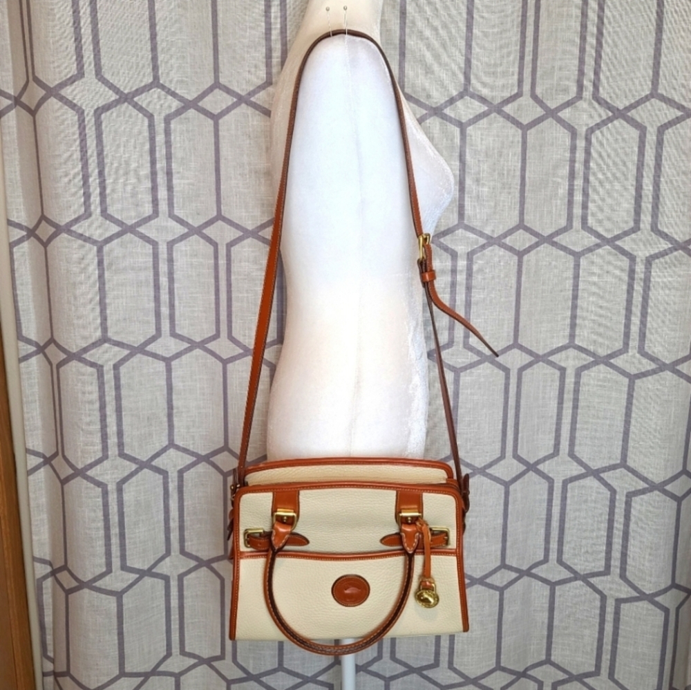 Dooney and Bourke vintage leather bag cross body strap cream